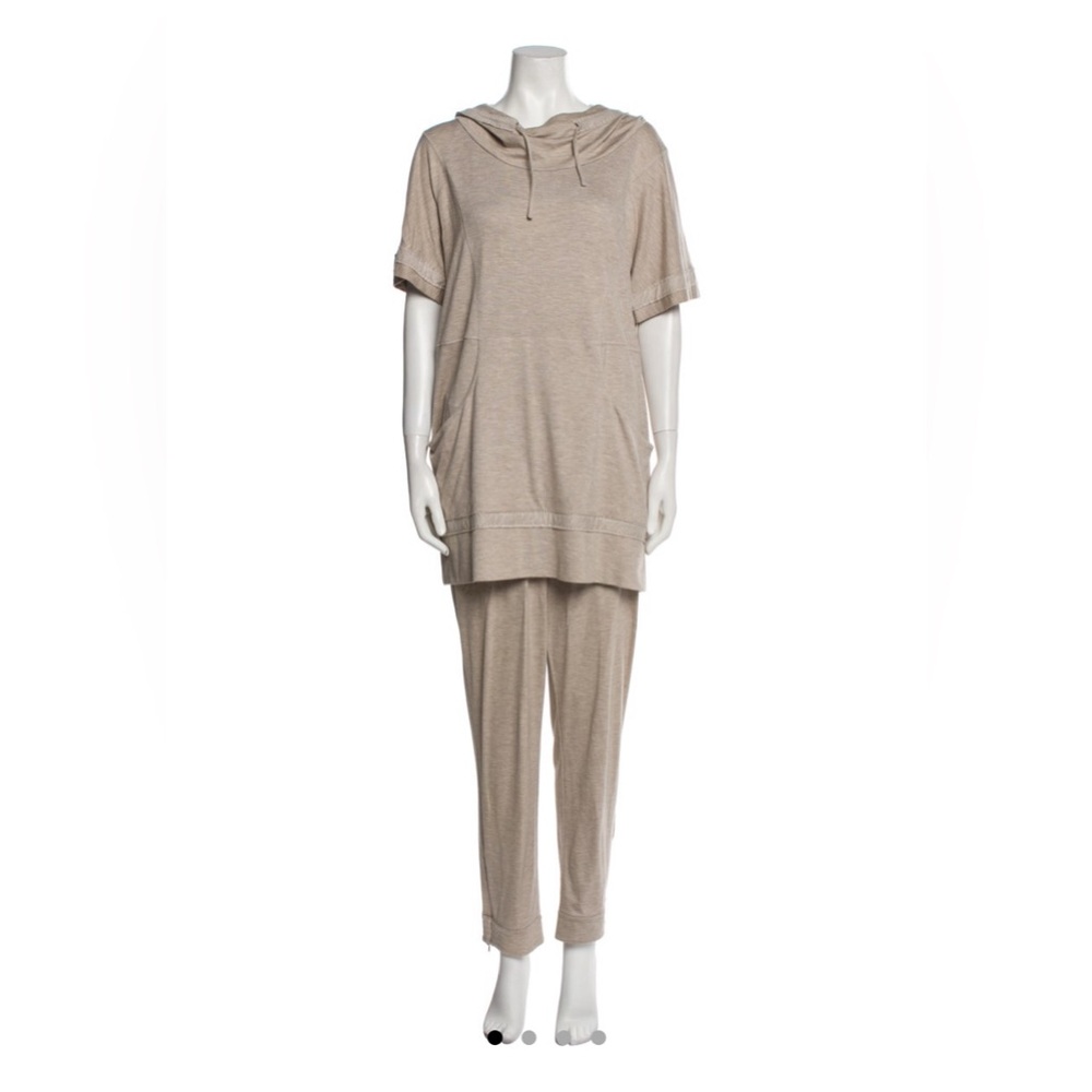 St. John Sport Beige Champagne Colored Casual Lounge Set - size Medium